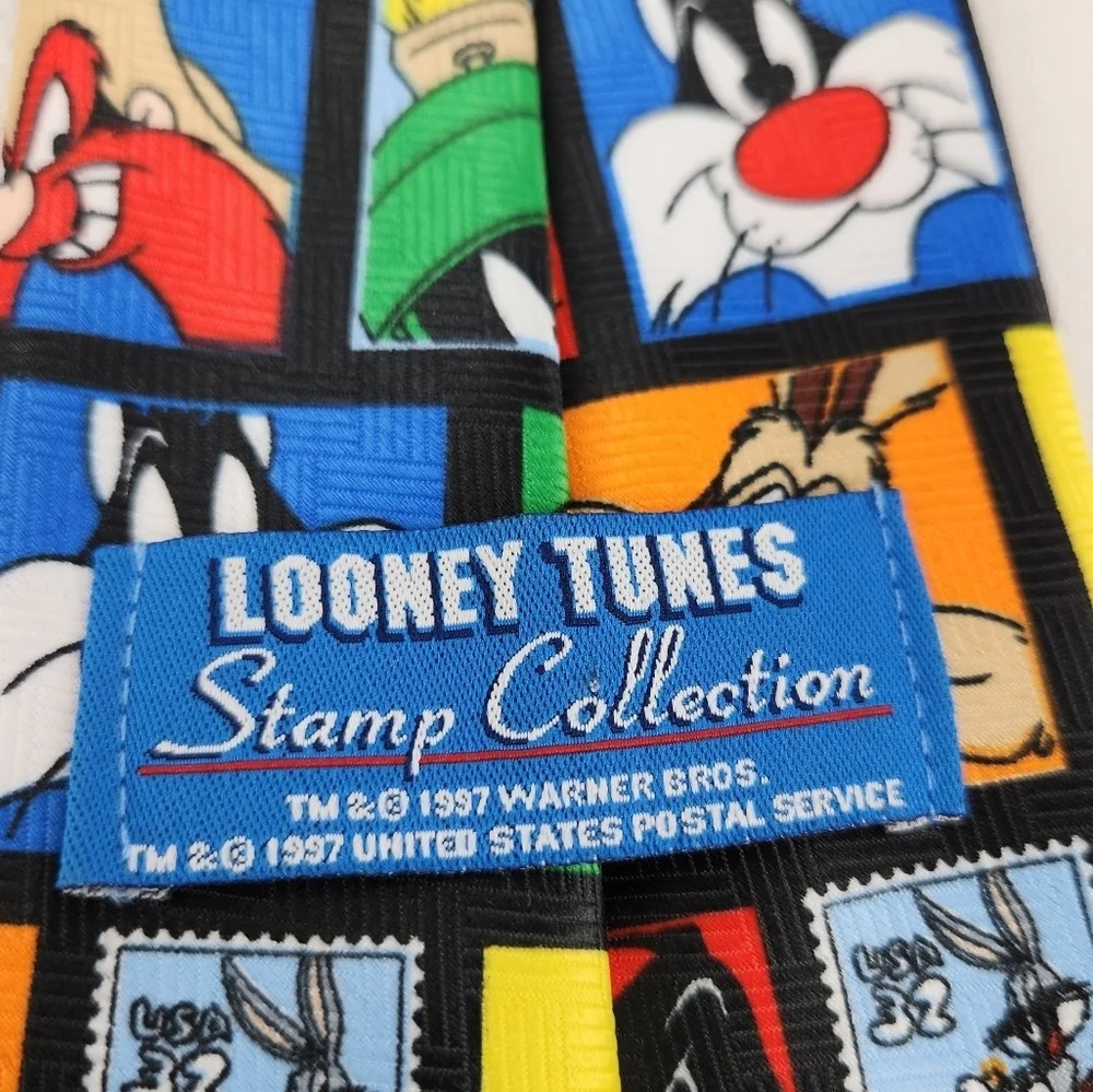 Looney Tunes Vintage 1997 Stamp Collection Tie - Picture 4 of 4